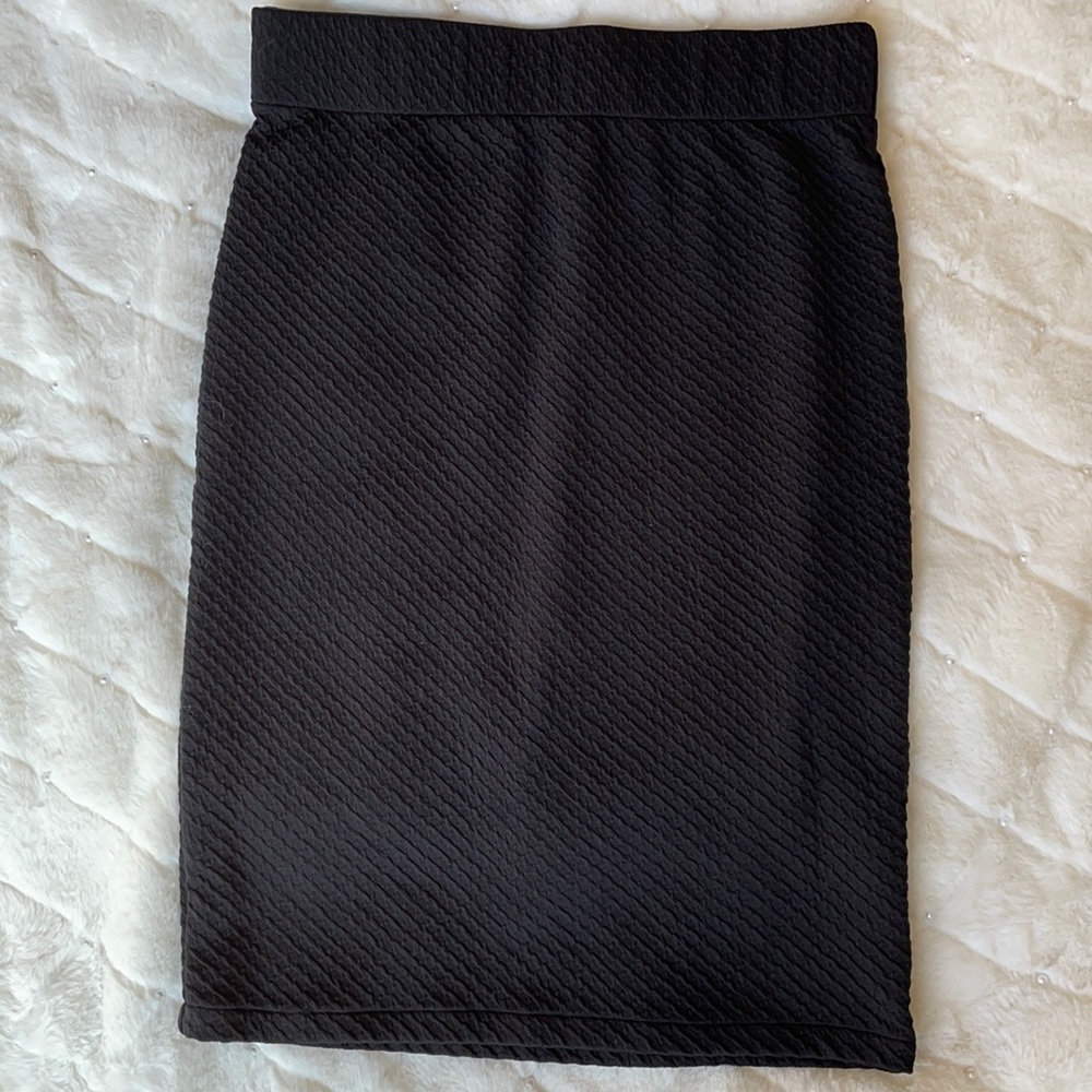 Black pencil skirt